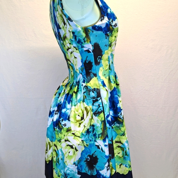 Vince Camuto Pleated Sleeveless Floral Mini Dress Green and Blue Roses - Picture 5 of 13